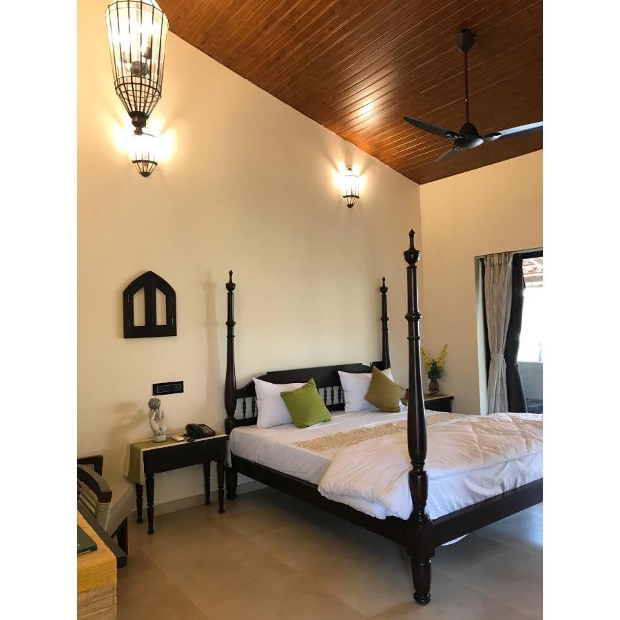 Mastiff Grand La Villae Lonavala Bagian luar foto